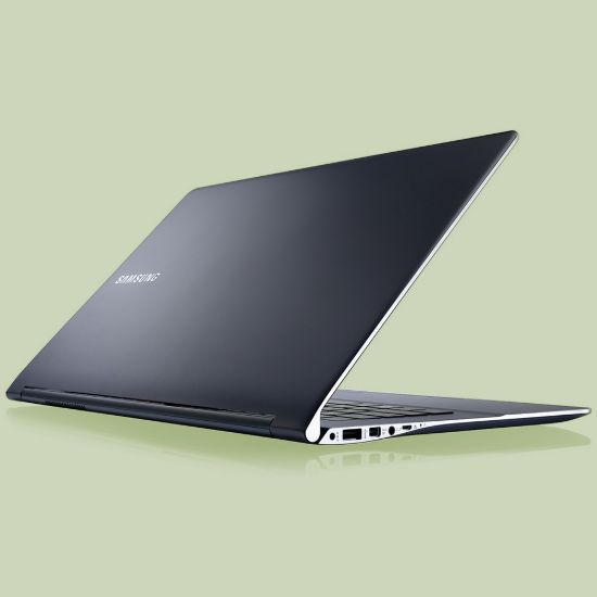 Samsung Premium Ultrabook dizüstü bilgisayar ürün görseli